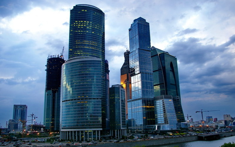 Остекление фасадов Москва Сити продолжается